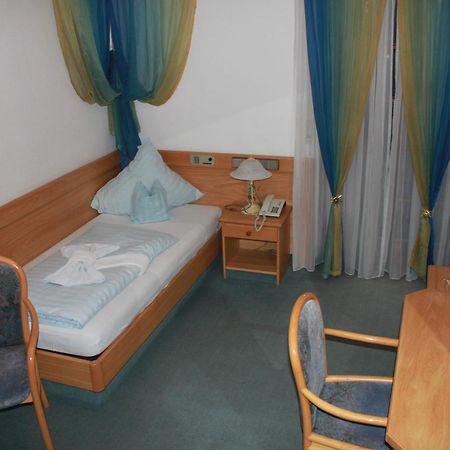 Landgasthaus & Hotel Kurfer Hof Бад Ендорф Стая снимка